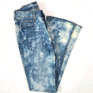 Old Navy Curvy Profile Mid-Rise Washed Blue Jeans